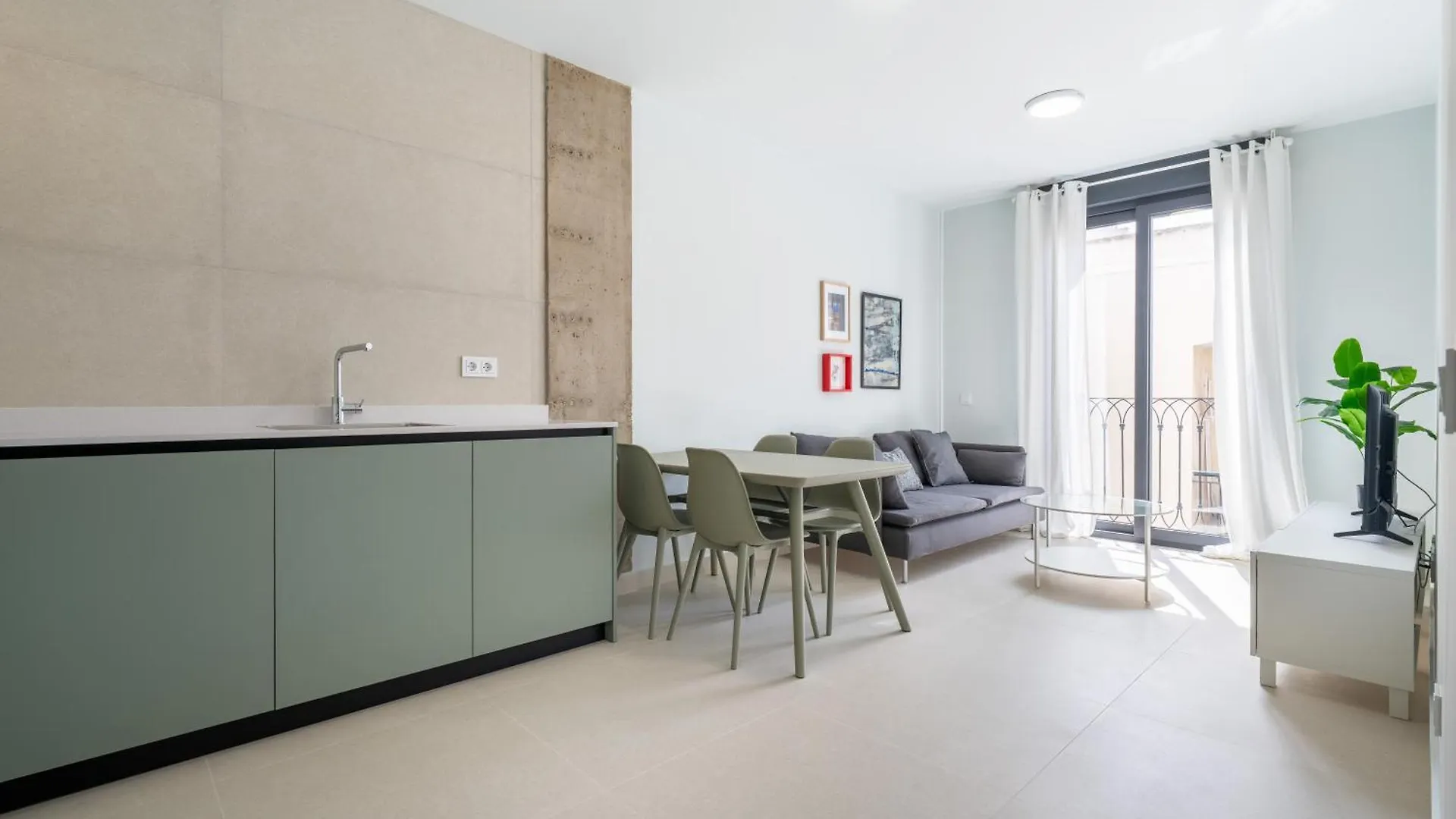 Moott Homes Suites Arco De Braulio 2A Almería Spanje