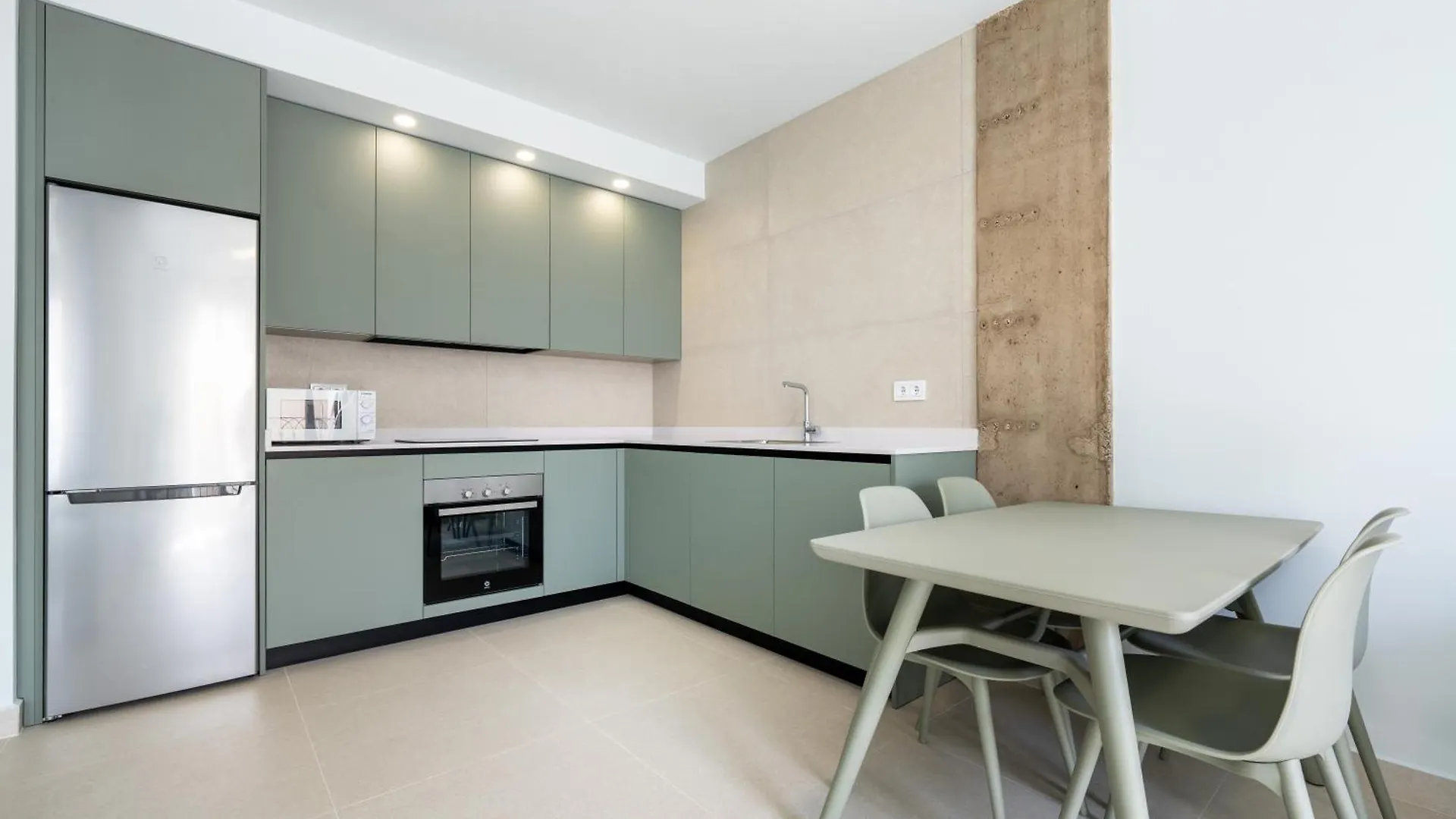 Moott Homes Suites Arco De Braulio 2A location